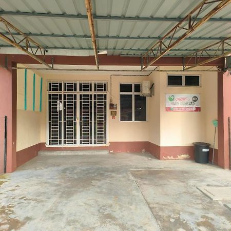 Wafiy Homestay Macang Luaran gambar
