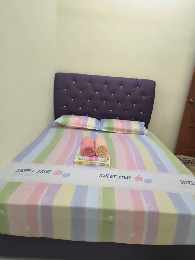 Wafiy Homestay Macang Luaran gambar